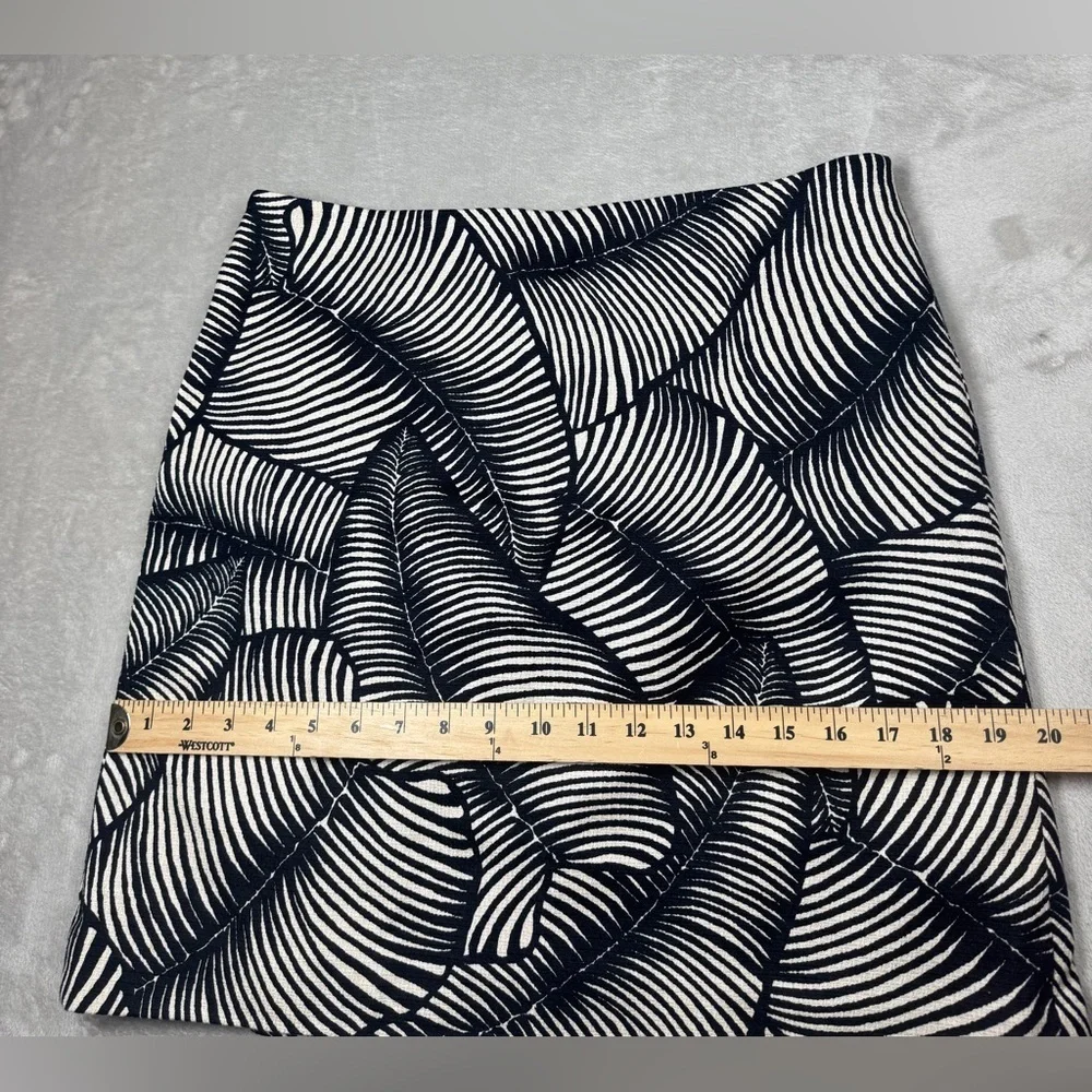 Ann Taylor Dark Navy Blue Cream Tropical Palm A Line Mini Skirt Size 8